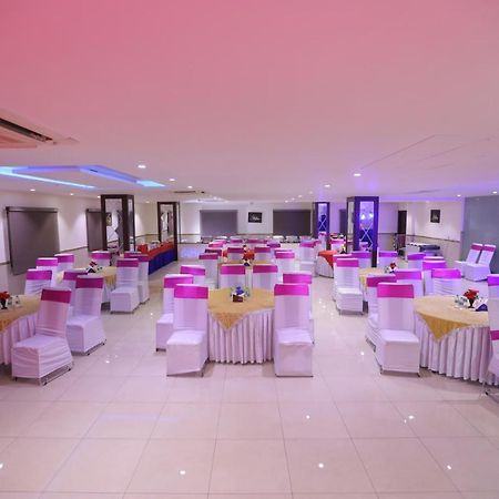 Airport Hotel Bollywood Paradise ニューデリー エクステリア 写真