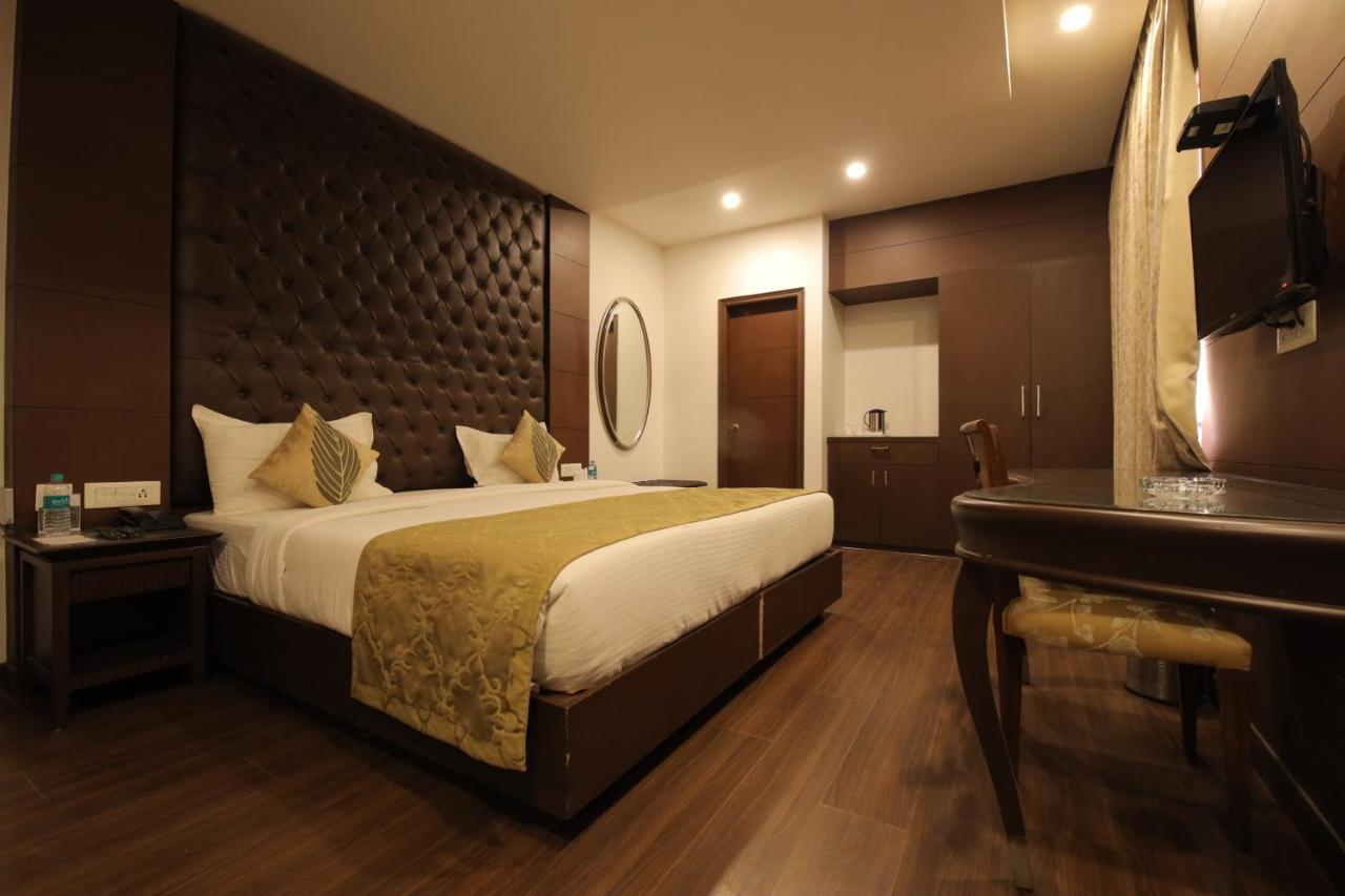 Airport Hotel Bollywood Paradise ニューデリー エクステリア 写真