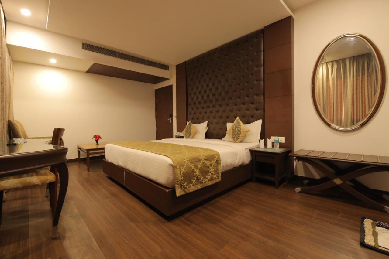 Airport Hotel Bollywood Paradise ニューデリー エクステリア 写真