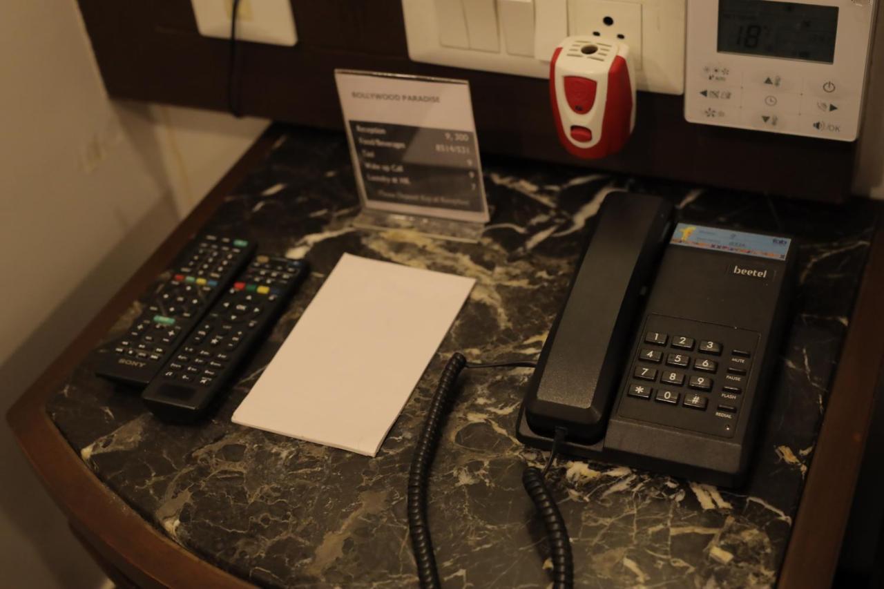 Airport Hotel Bollywood Paradise ニューデリー エクステリア 写真