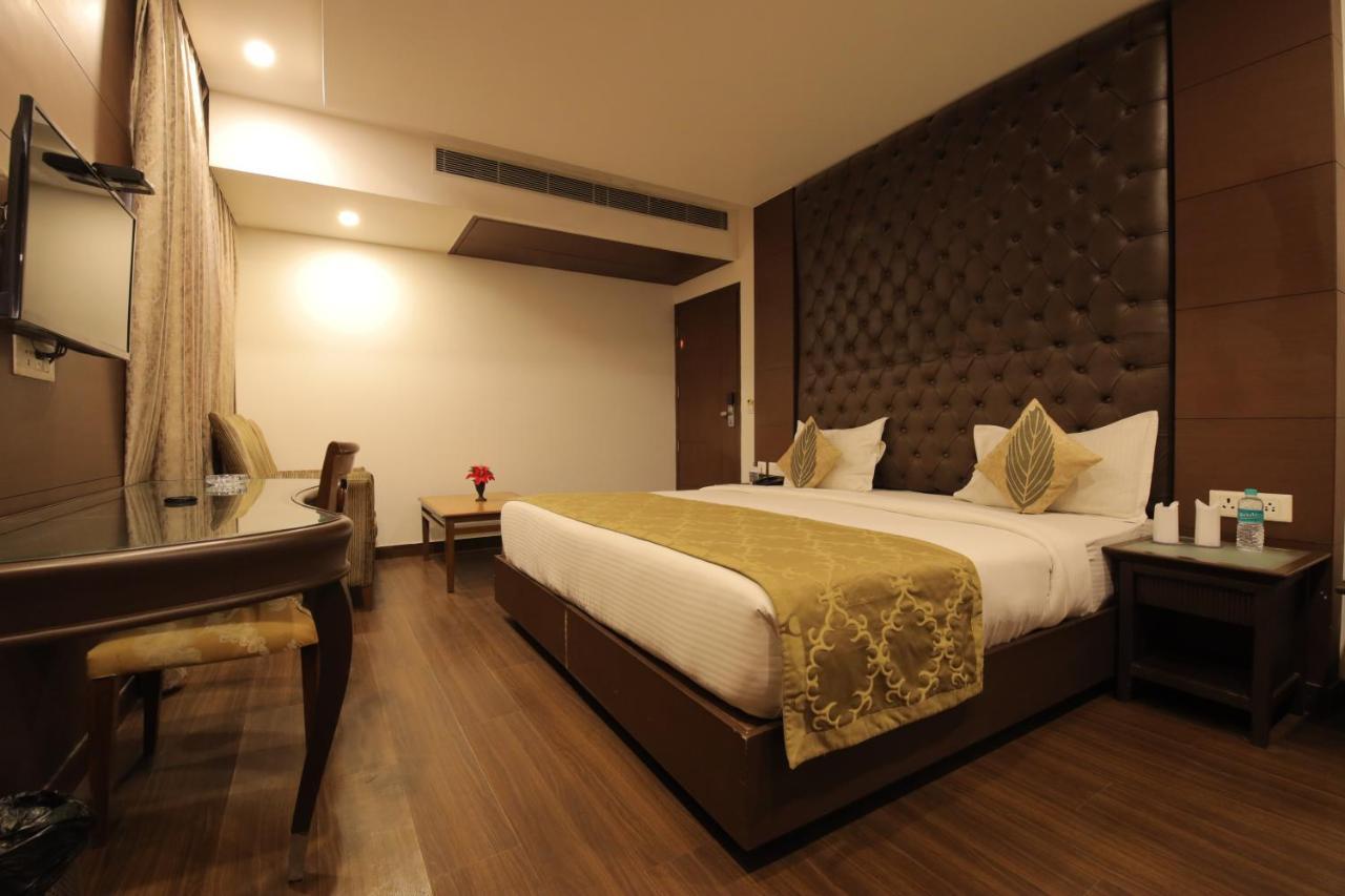 Airport Hotel Bollywood Paradise ニューデリー エクステリア 写真