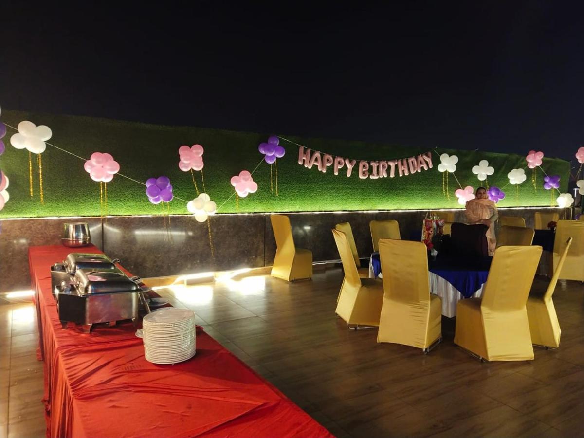 Airport Hotel Bollywood Paradise ニューデリー エクステリア 写真